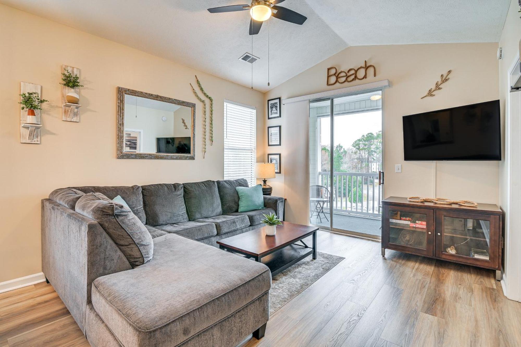 Breezy Golf Condo With Pool Access, 4 Mi To Beach 미를 비치 외부 사진