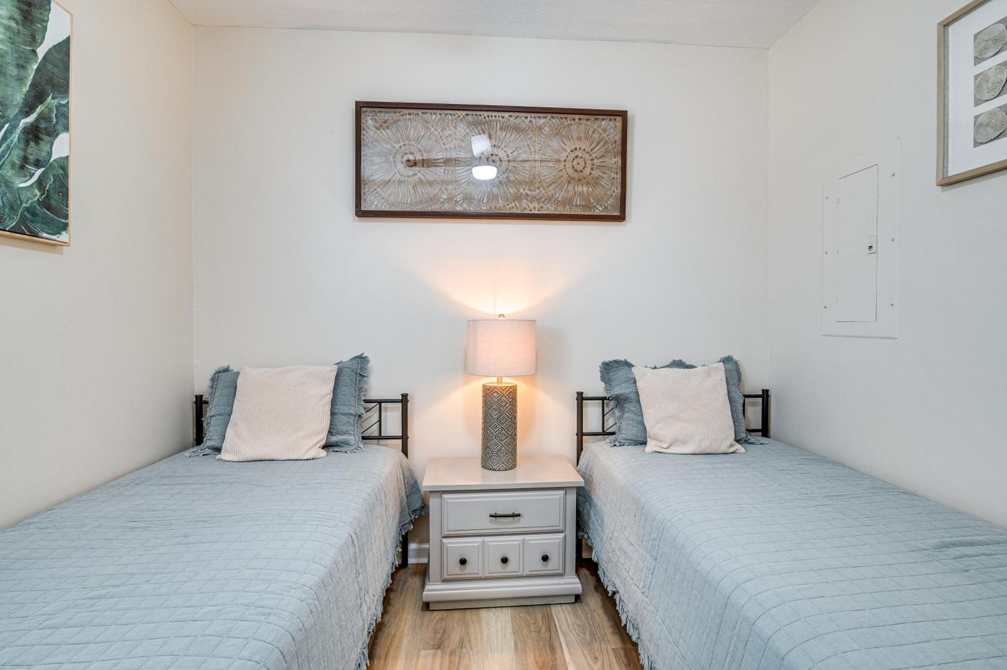 Breezy Golf Condo With Pool Access, 4 Mi To Beach 미를 비치 외부 사진