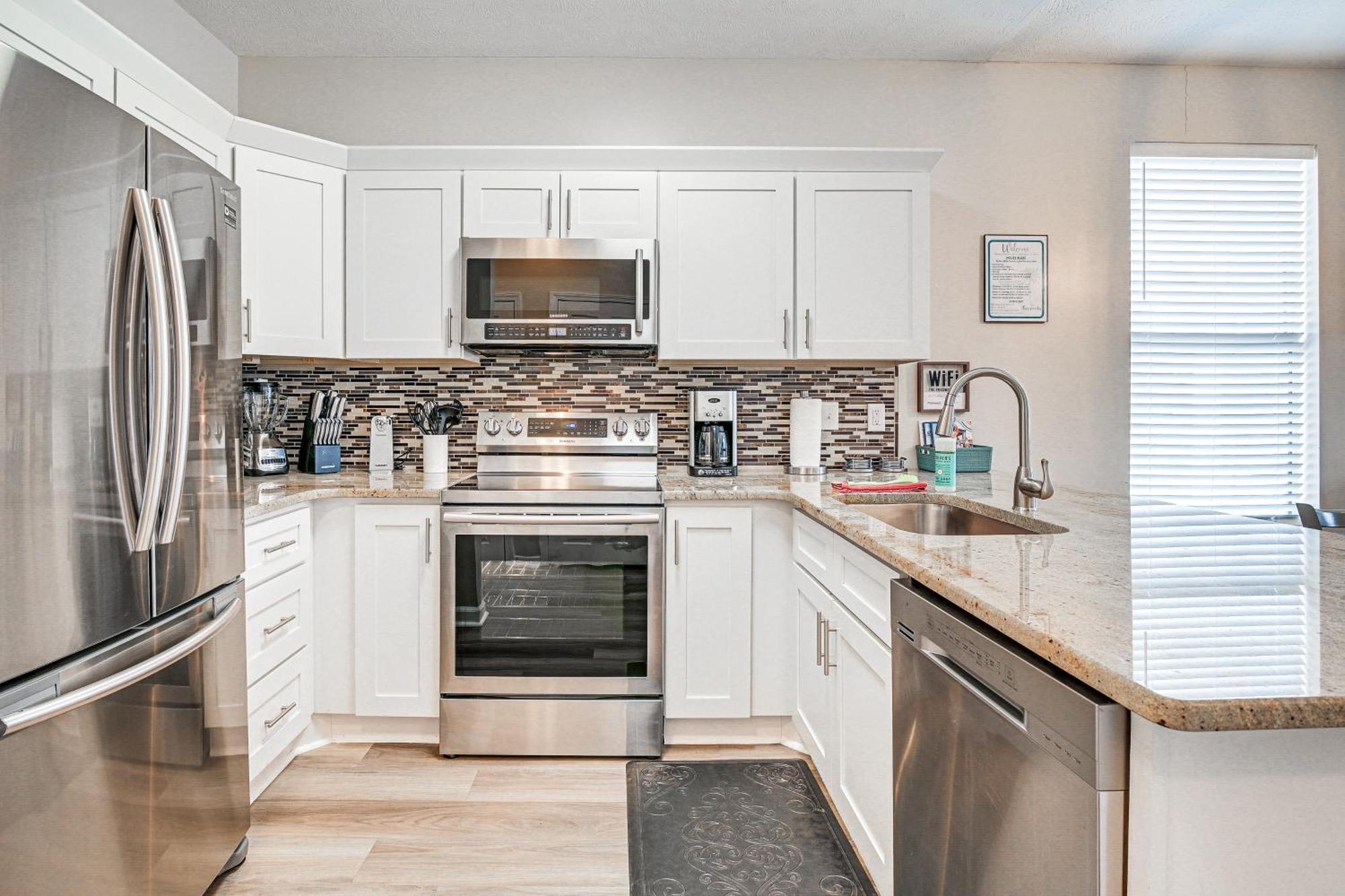 Breezy Golf Condo With Pool Access, 4 Mi To Beach 미를 비치 외부 사진